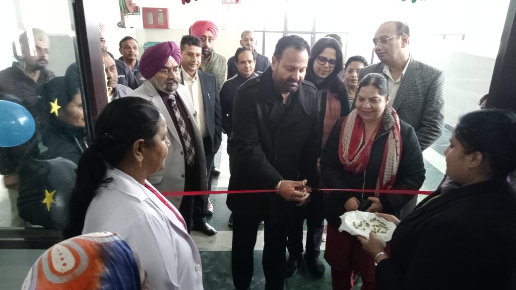 लोगों को बेहतर स्वास्थ्य सेवाएं प्रदान करने में कोई कसर नहीं छोड़ी जाएगी: अतिरिक्त उपायुक्त (ना.) राजीव वर्मा